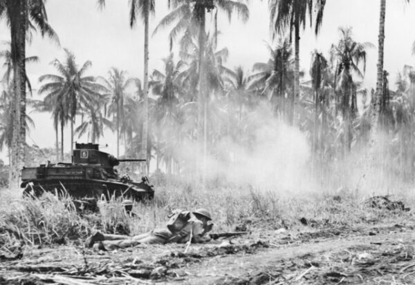 ブナの日本軍を攻撃する連合軍のM3戦車。1943年1月2日